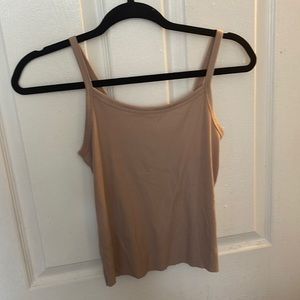 Cropped dusty pink ribbed tank top